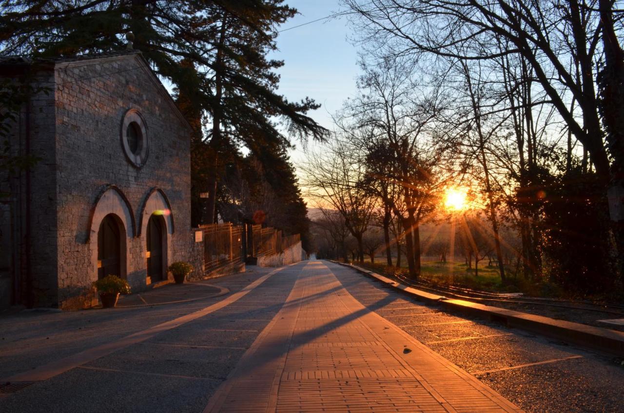 La Casa Dell'Artista Daire Assisi Dış mekan fotoğraf