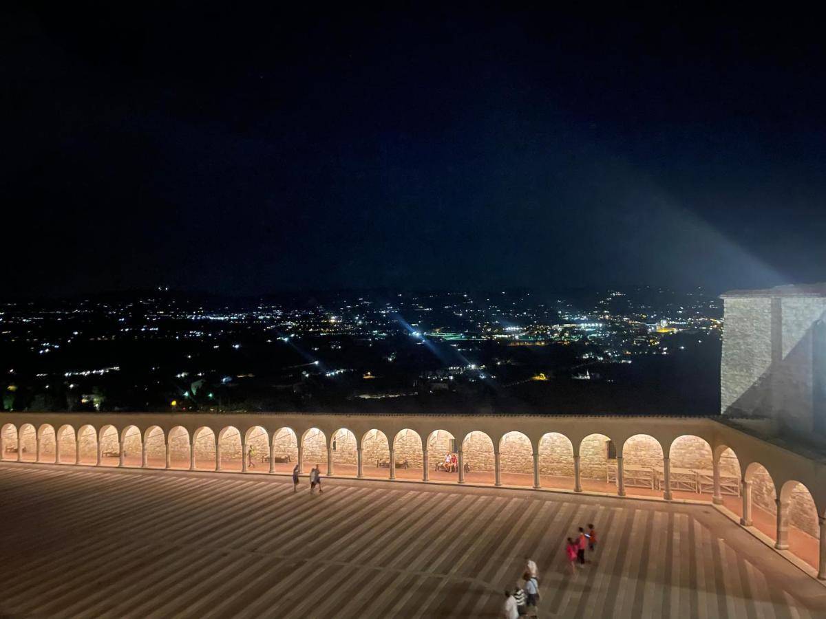 La Casa Dell'Artista Daire Assisi Dış mekan fotoğraf
