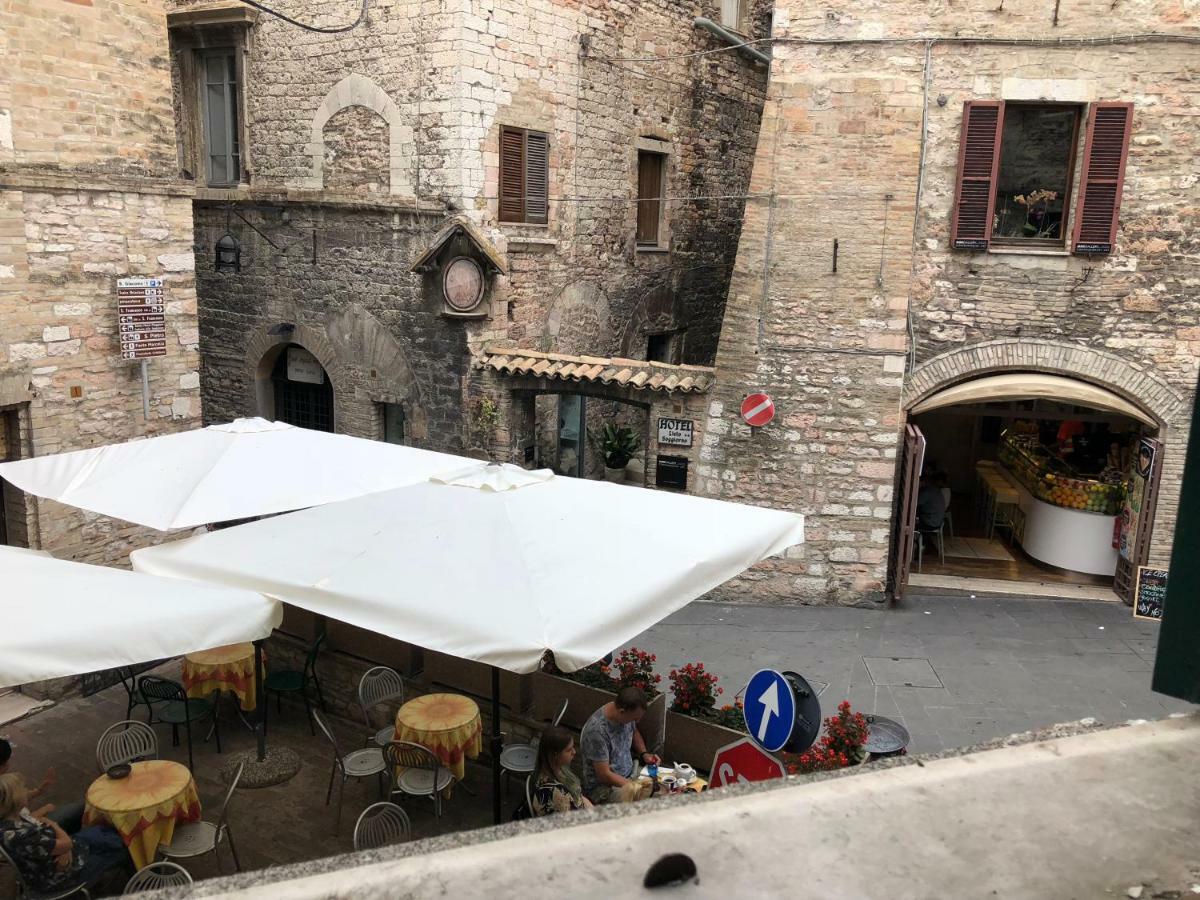 La Casa Dell'Artista Daire Assisi Dış mekan fotoğraf